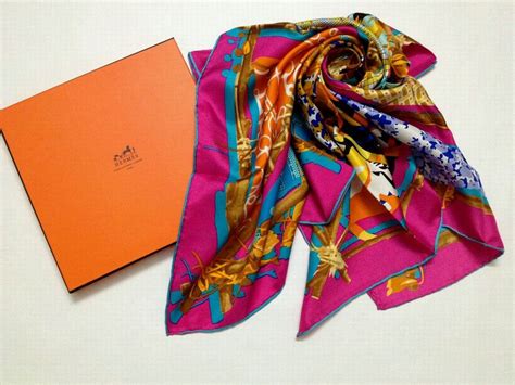 hermes costo foulard